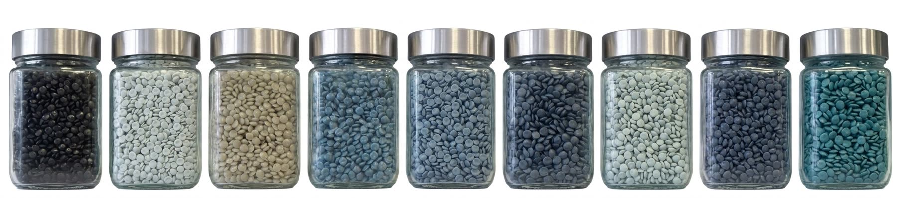 Próbki regranulatu LDPE i HDPE w kolorach: biały, mix, czarny, słomka, niebieski i transparent